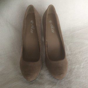 Taupe/Brown Platform Pumps
